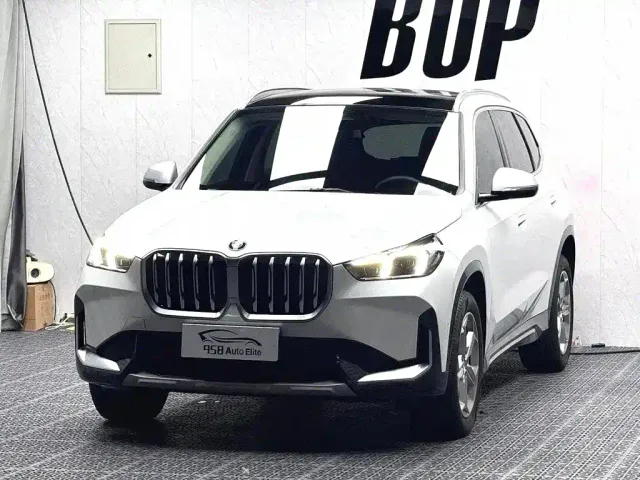 Фотография автомобиля — BMW X1