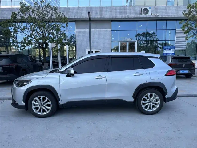 Toyota Frontlander — Фото автомобиля 3