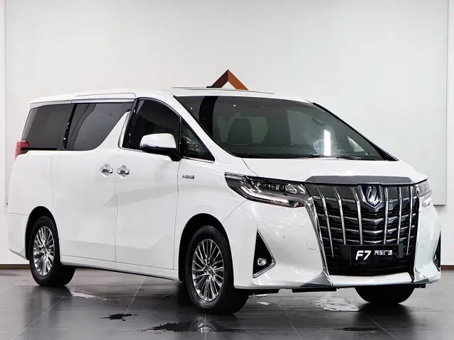Toyota Alphard — Фото автомобиля 3
