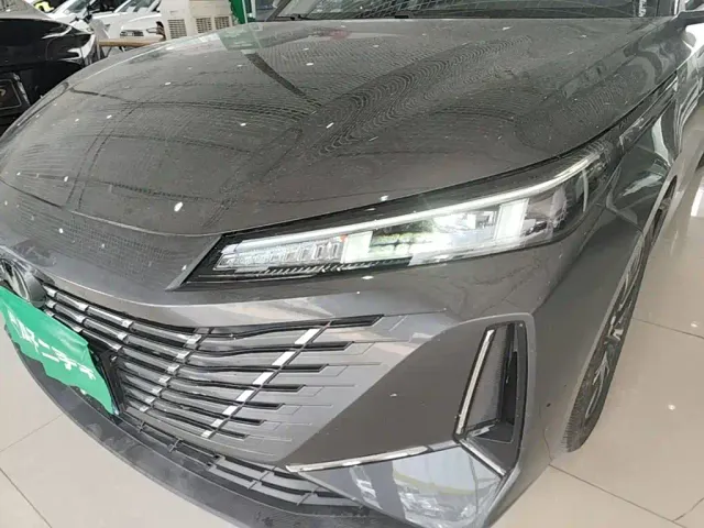 Changan Eado — Фото автомобиля 23