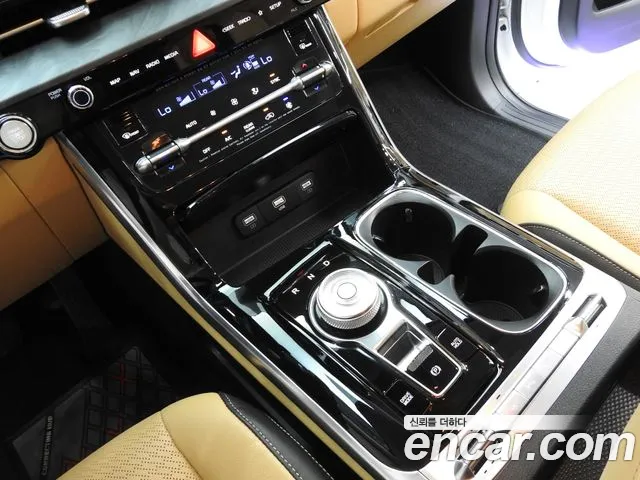 Kia Canival Carnival 4 поколение Бензин 7 мест Noblesse — Фото автомобиля 9