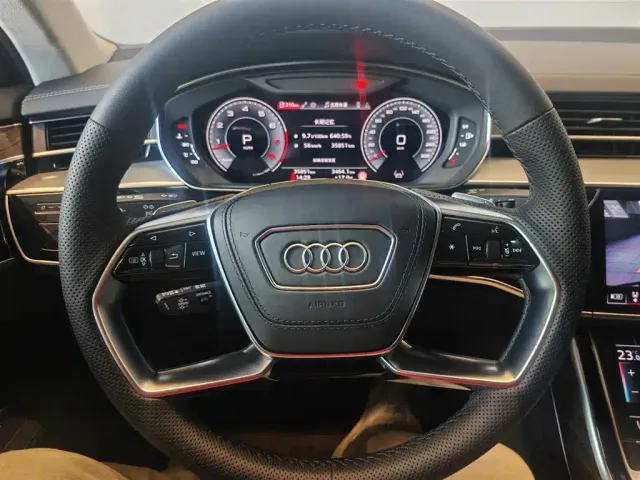 Audi A8 — Фото автомобиля 25