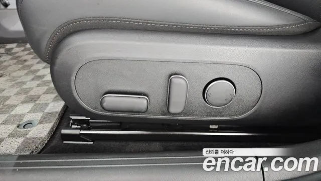 Hyundai Ioniq 6 — Фото автомобиля 30