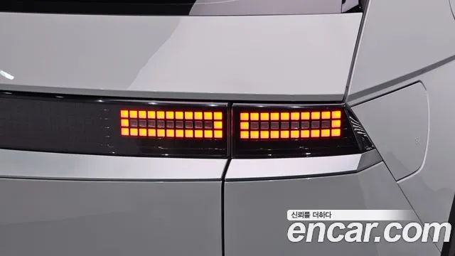 Hyundai Ioniq 5 — Фото автомобиля 8