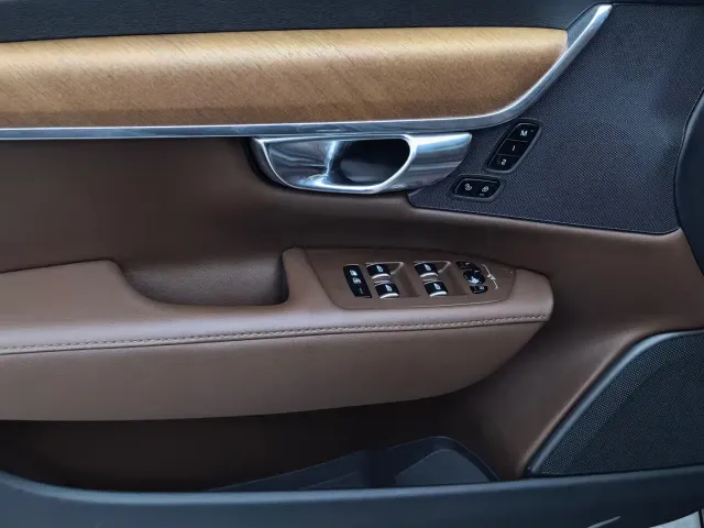 Volvo S90 — Фото автомобиля 15