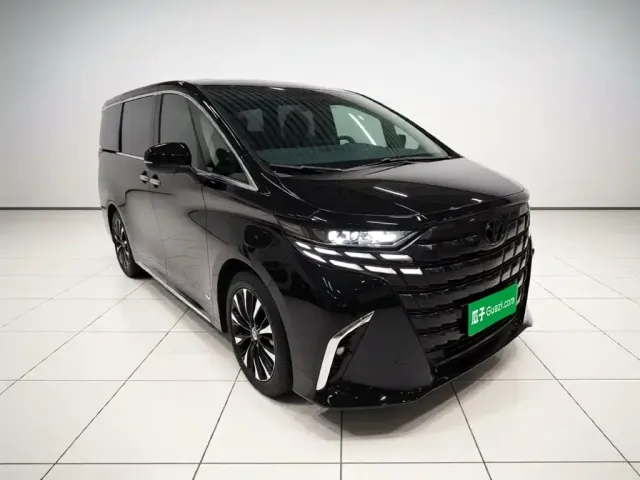 Toyota Alphard — Фото автомобиля 3