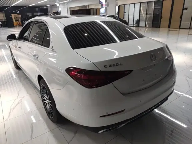 Mercedes-Benz C-Class — Фото автомобиля 4