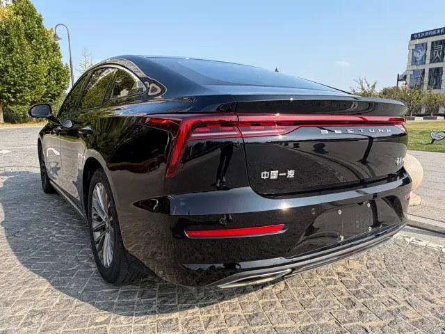 Bestune B70 — Фото автомобиля 4