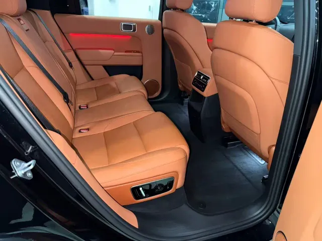 Li Auto L7 — Фото автомобиля 12