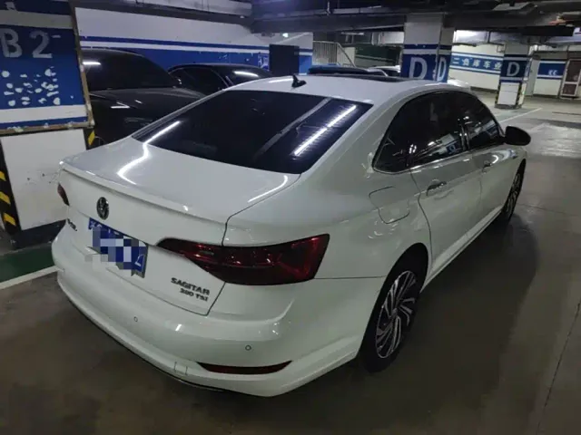 Volkswagen Sagitar — Фото автомобиля 7