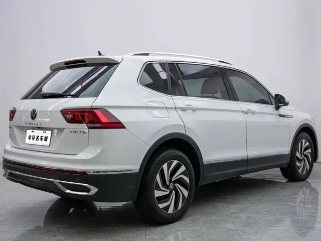 Volkswagen Tiguan L — Фото автомобиля 17