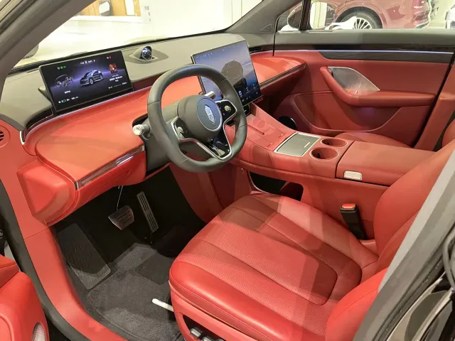 Luxeed R7 — Фото автомобиля 6