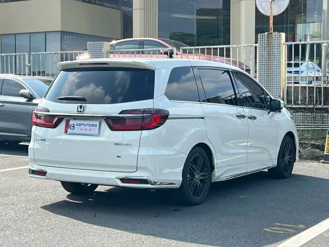 Honda Odyssey — Фото автомобиля 7