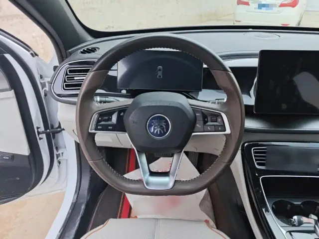 BYD Qin PLUS — Фото автомобиля 10