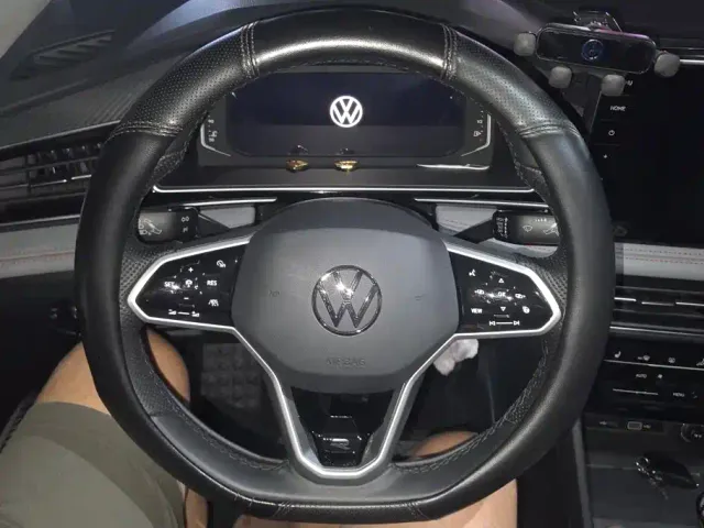 Volkswagen Tiguan X — Фото автомобиля 15