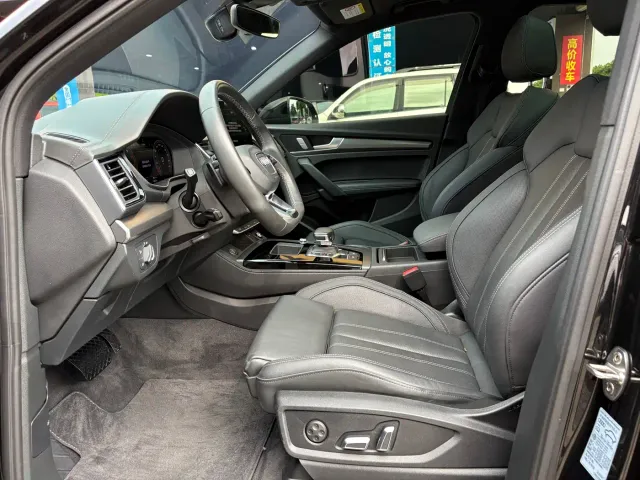 Audi Q5L — Фото автомобиля 11