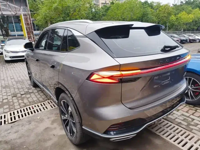 Roewe RX5 — Фото автомобиля 4