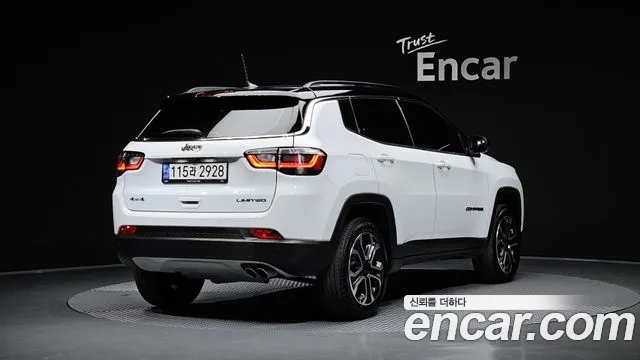 Фотография автомобиля — Jeep Compass