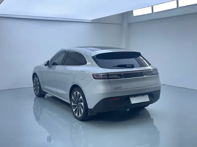 Aito M5 — Фото автомобиля 13