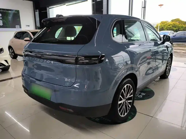 Leapmotor B10 — Фото автомобиля 6