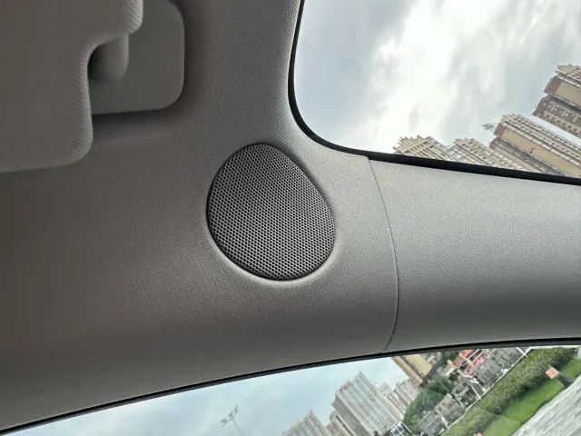 Tesla Model Y — Фото автомобиля 24