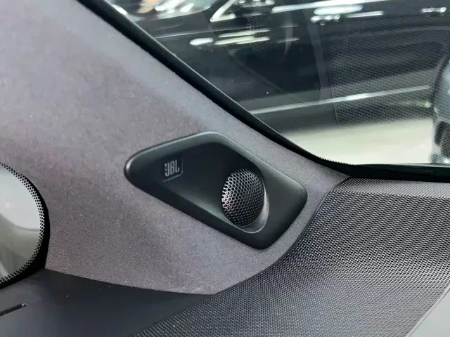 Toyota Vellfire — Фото автомобиля 18