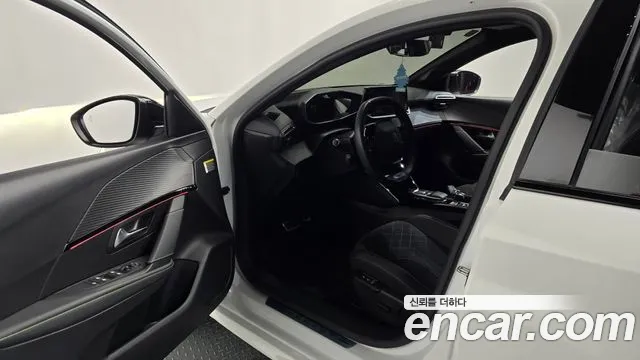 Peugeot 208 e-208 2nd Gen — Фото автомобиля 10