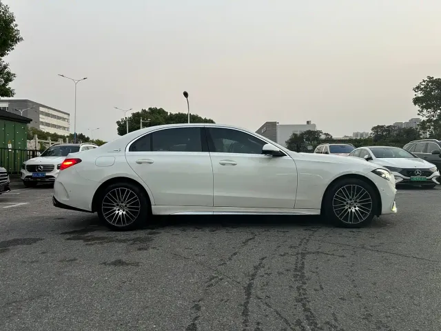 Mercedes-Benz C-Class — Фото автомобиля 4