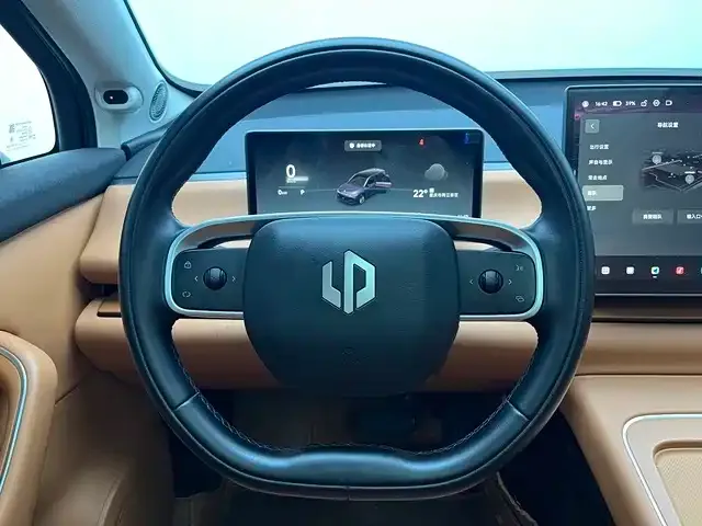 Leapmotor C10 — Фото автомобиля 7