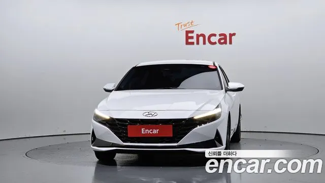 Hyundai Avante CN7 — Фото автомобиля 3