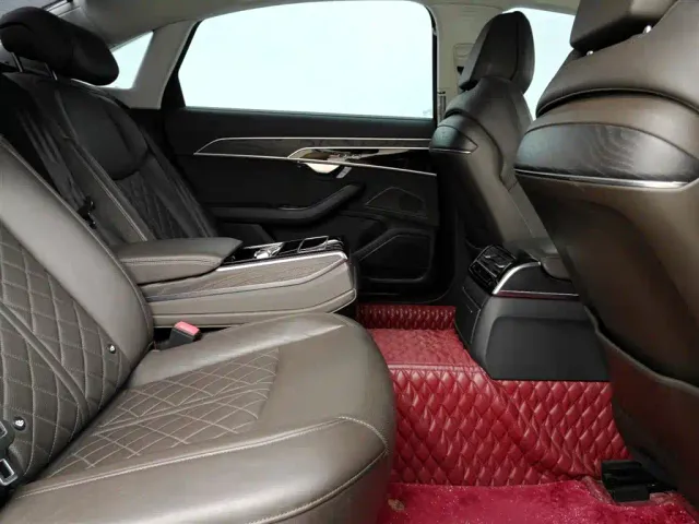 Audi A8 — Фото автомобиля 13