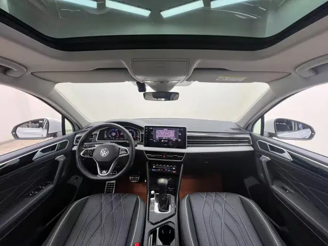 Volkswagen Tiguan L — Фото автомобиля 9