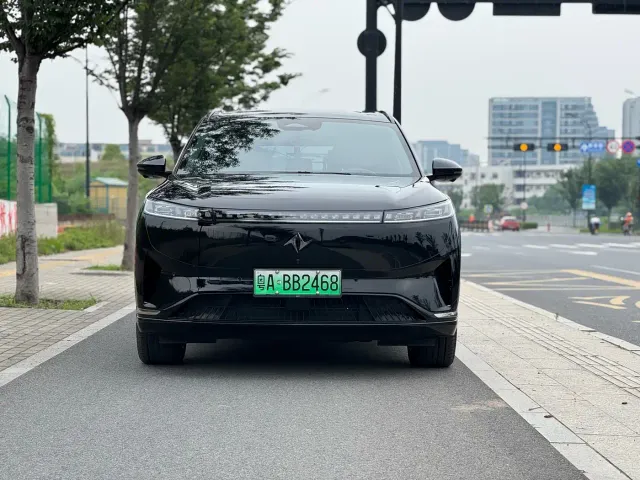 Dongfeng eπ 008 — Фото автомобиля 2