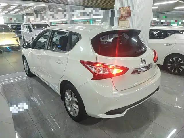 Nissan Tiida 2021 1.6L CVT Cool Edition — Фото автомобиля 4