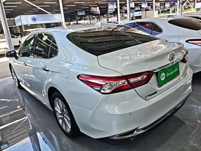 Toyota Camry — Фото автомобиля 4