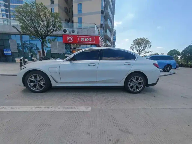 BMW i3 — Фото автомобиля 3