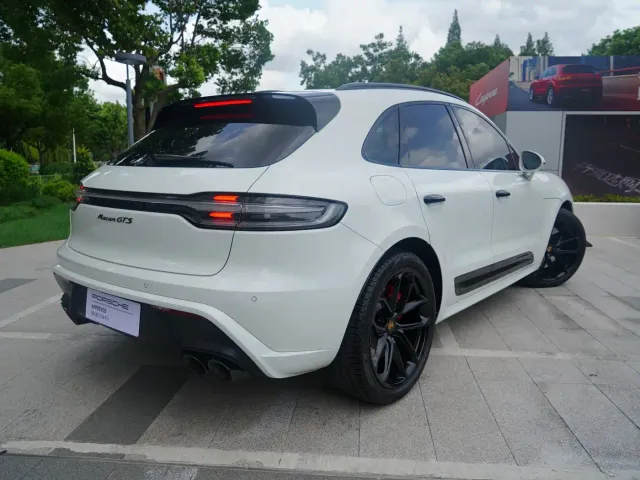 Porsche Macan — Фото автомобиля 13
