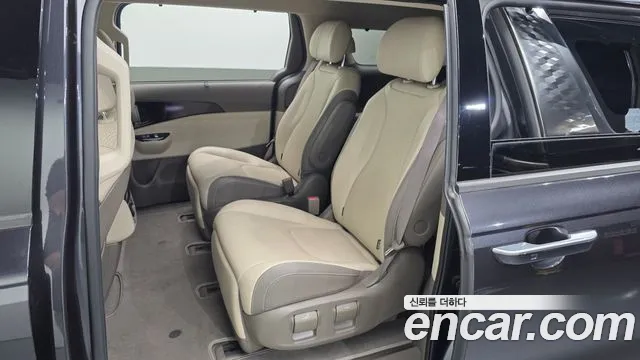 Kia Carnival 4th Gen — Фото автомобиля 11
