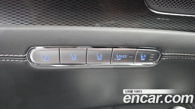 Genesis G90 Бензин 3.5 Turbo 2WD — Фото автомобиля 27