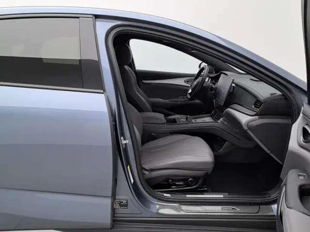BYD Seal 07 DM-i — Фото автомобиля 23