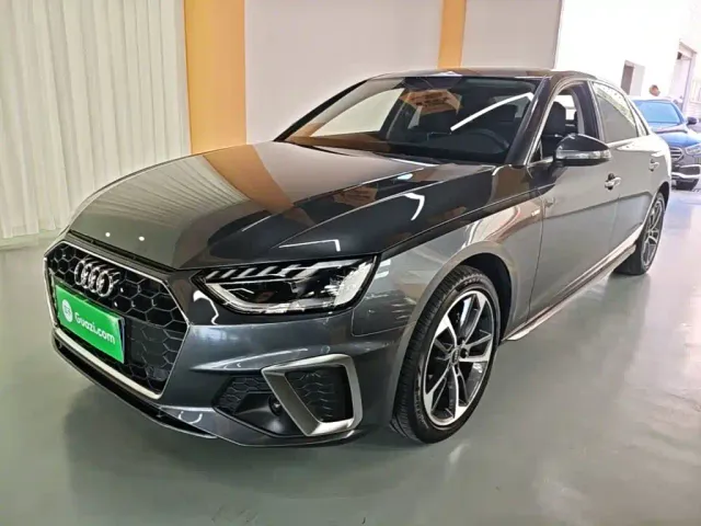 Фотография автомобиля — Audi A4L