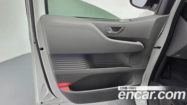 Hyundai Staria Staria — Фото автомобиля 22