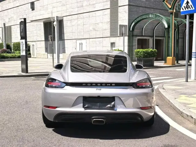 Porsche 718 — Фото автомобиля 10