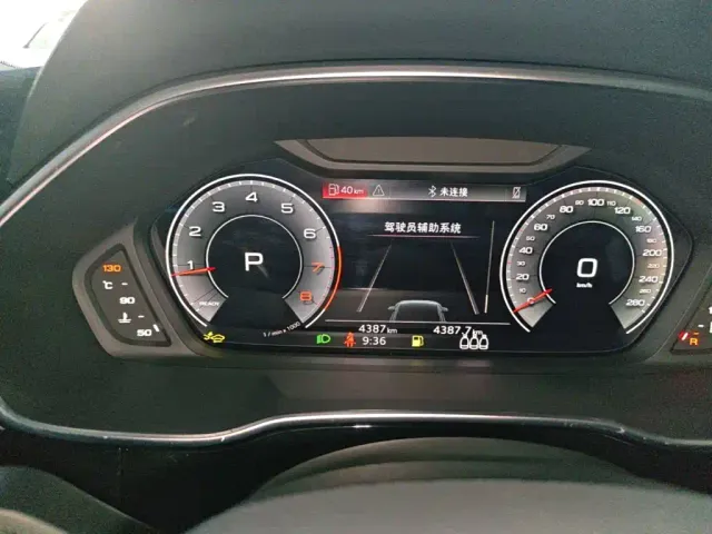 Audi Q3 — Фото автомобиля 11
