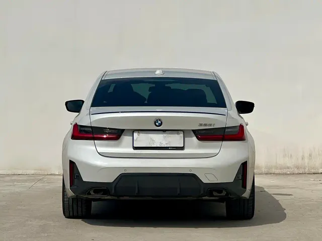 BMW 3 Series — Фото автомобиля 5