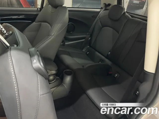 MINI Cooper — Фото автомобиля 10