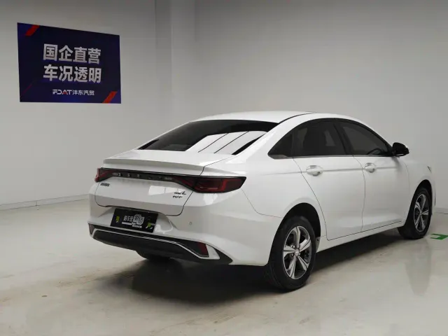 Geely Emgrand L — Фото автомобиля 4