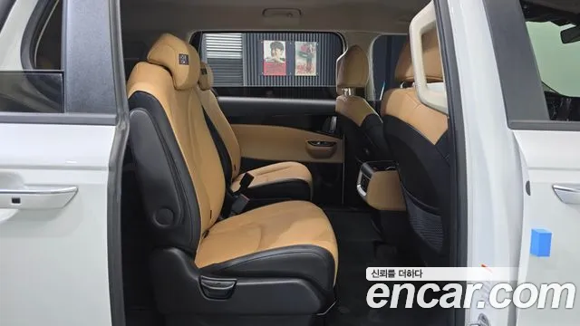 Kia Canival Carnival 4 поколение 9 мест Prestige — Фото автомобиля 12
