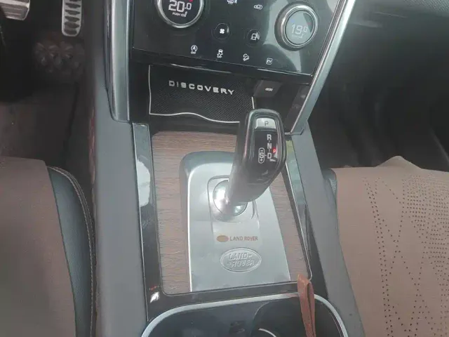 Land Rover Discovery Sport — Фото автомобиля 16