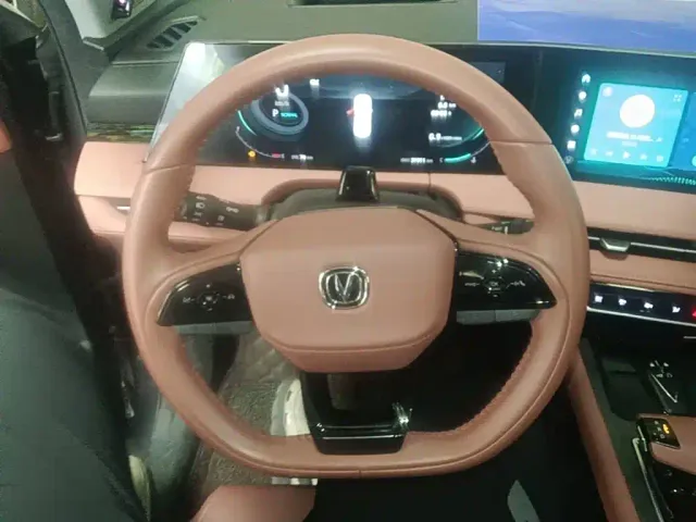 Changan CS75 Plus — Фото автомобиля 10